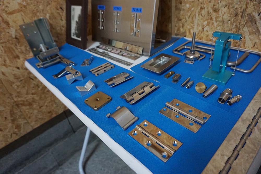 伊藤金属総業。並べられた製品の数々