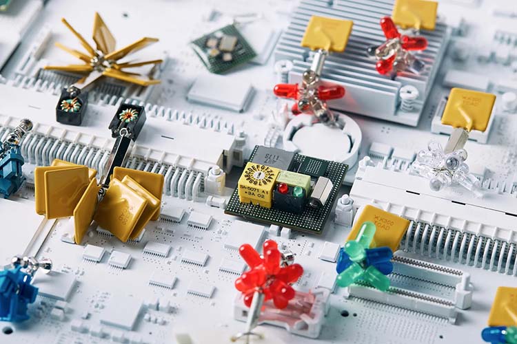 産業用ハードウェアメーカー「電産」が仕掛ける“技術×感性”のアップサイクル・アクセサリー「SINDENKI」との初の試み。