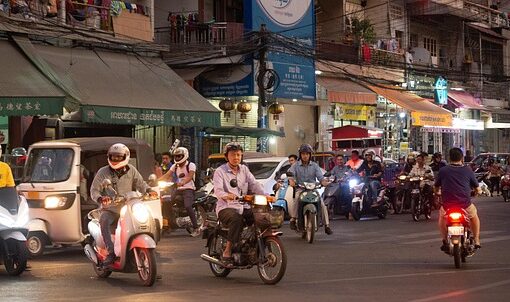 タイ・カンボジア国境で軍事衝突激化　16万人超が避難、国連安保理が緊急会合