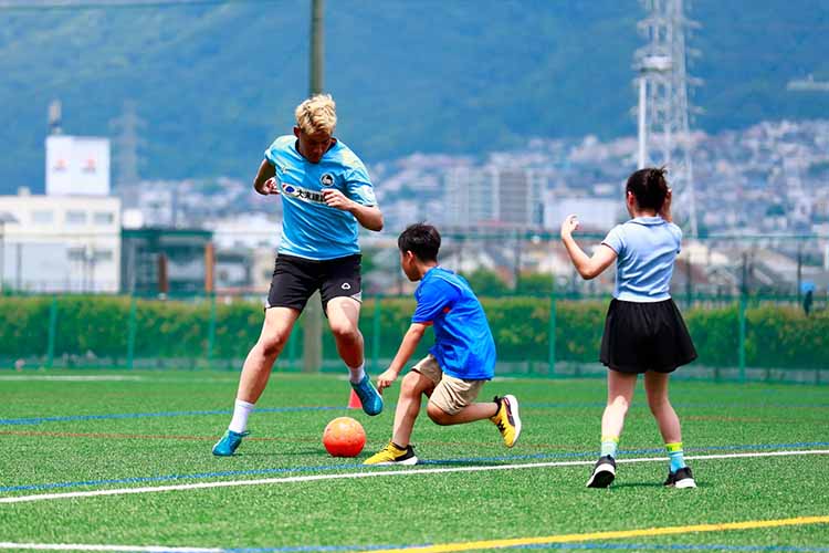 サッカー教室＆エスコートキッズ