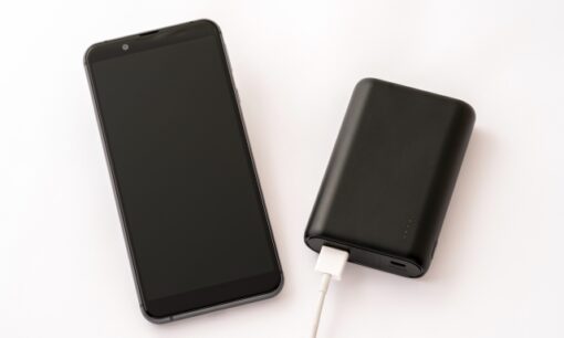 東海道新幹線「のぞみ」でモバイルバッテリー発火　車内で起きた突然の危険と予防策