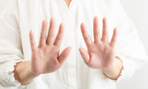 セクハラ99件認定で辞職の前町長、小島英雄氏が岐南町議選で2位当選　908票の背景と揺れる民意