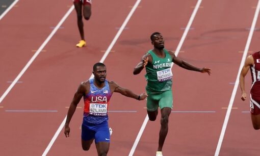 世界陸上で前代未聞の混乱　男子400m障害、金メダル→失格→復活劇が投げかけるもの