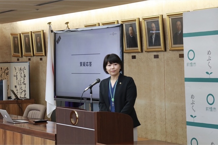 前橋市長・小川晶