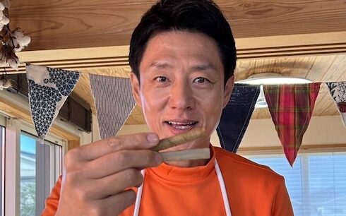 フジ『くいしん坊！万才』、50年の旅に幕。松岡修造の涙と、6599皿の記憶