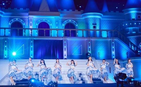 【乃木坂46“お遊戯会”論争】「制服で踊るだけ」批判がバズ拡大　Z世代離れ？櫻坂46との“対照的な現在地”