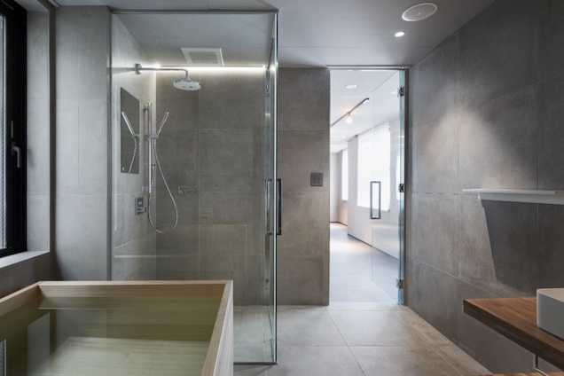 サウナタイガー