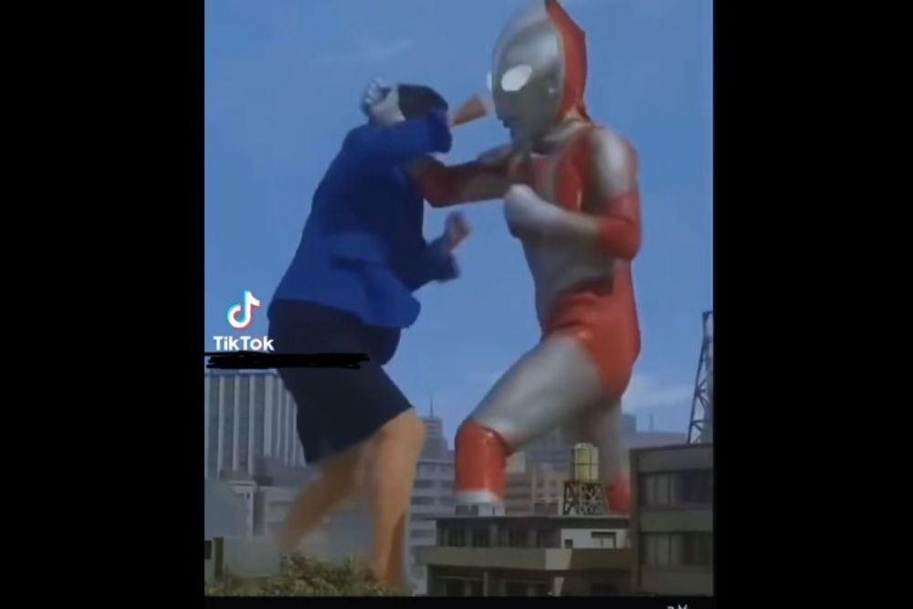 tiktokiの高市首相vsウルトラマン