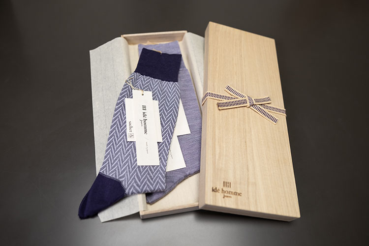 高級靴下「idé homme（イデ・オム）」